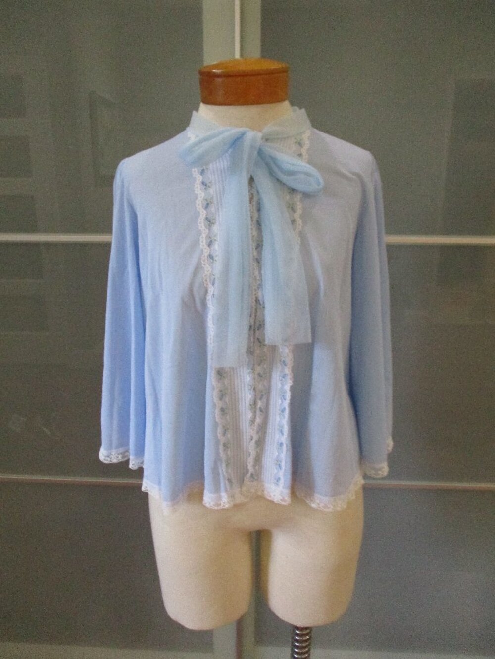 Vintage Miss Elaine 3/4 Sleeve Blue Bed Jacket